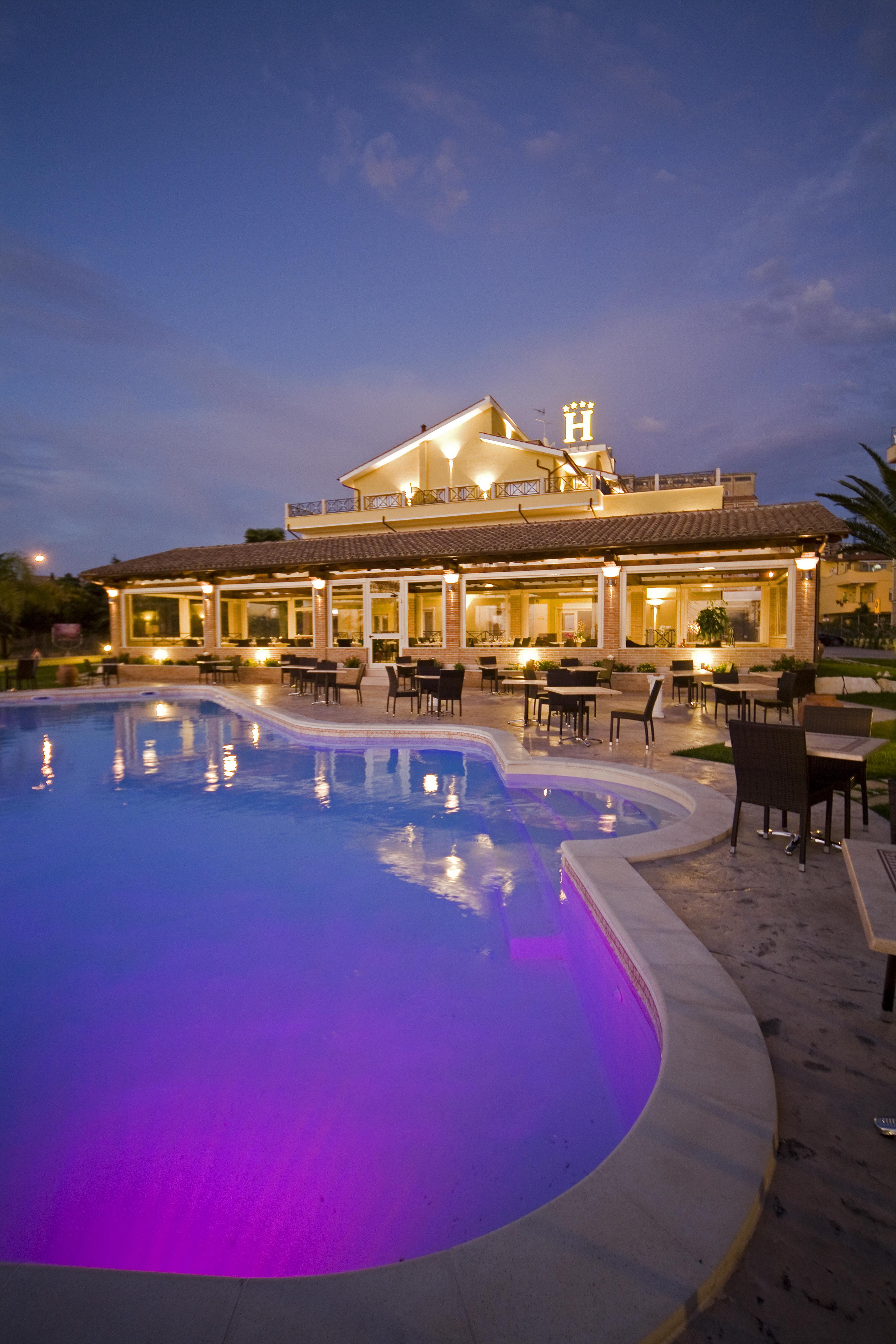 Hotel Villa Tirreno Тарквиния Экстерьер фото